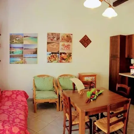 Bed & Breakfast Su Frori Arrubiu 3*