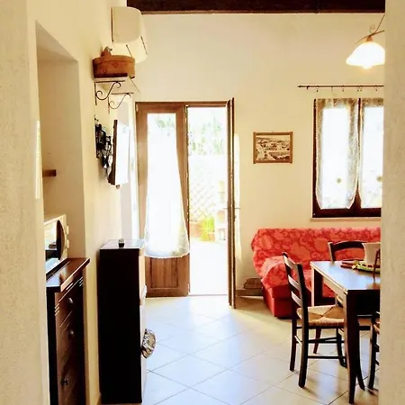 Su Frori Arrubiu Bed & Breakfast *