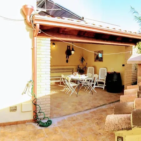 Bed & Breakfast Su Frori Arrubiu 3*